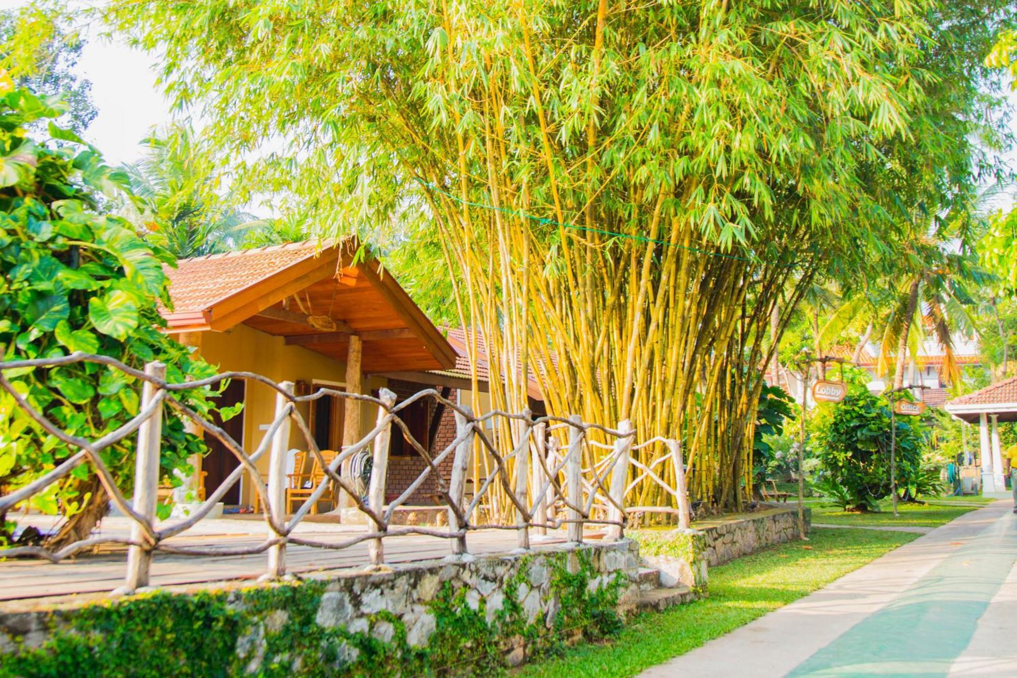 Villa Shade *