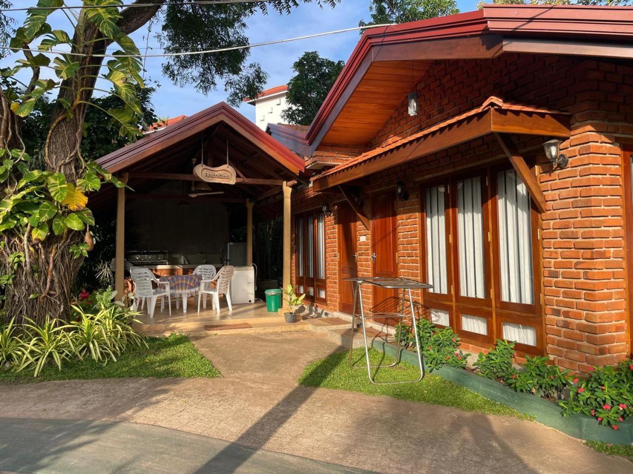 Shade Villa *